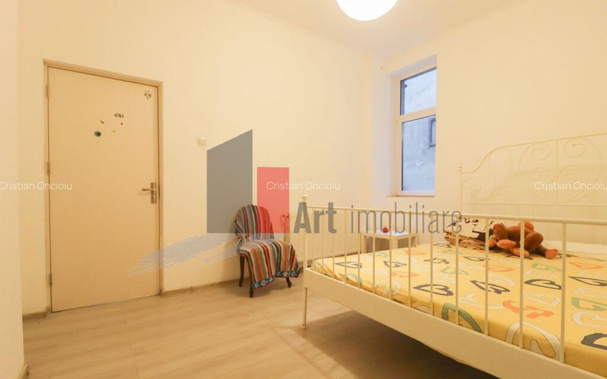 Apartamentul REHEGUA , stradal, bloc REABILITAT - 8