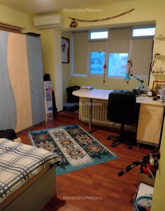 DE VANZARE-APARTAMENT 4 CAMERE-ALEXANDRU CEL BUN - 6