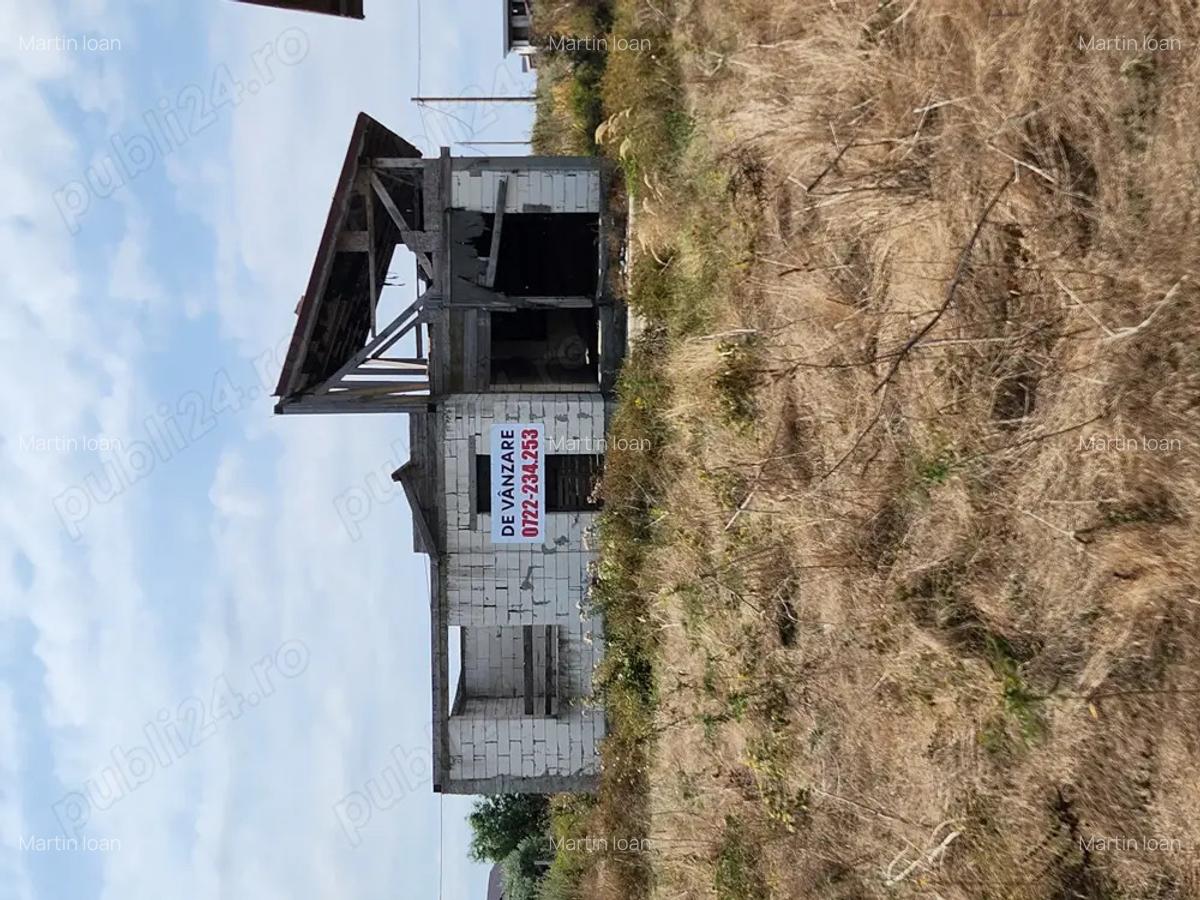 Vanzare casa la rosu Costine?ti - 1