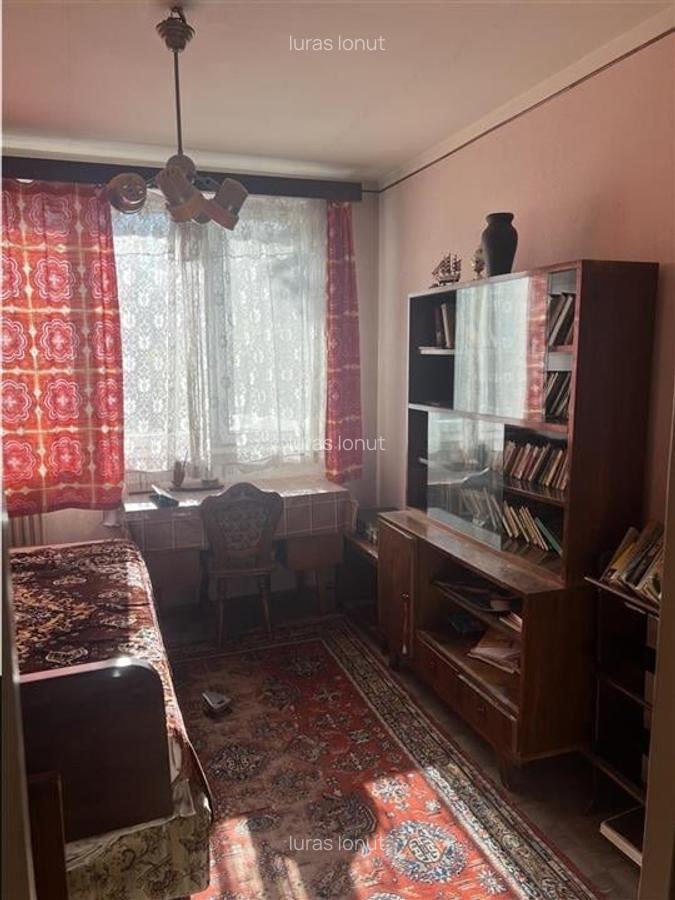 Apartament cu 4 camere decomandat în Cantemir - 3