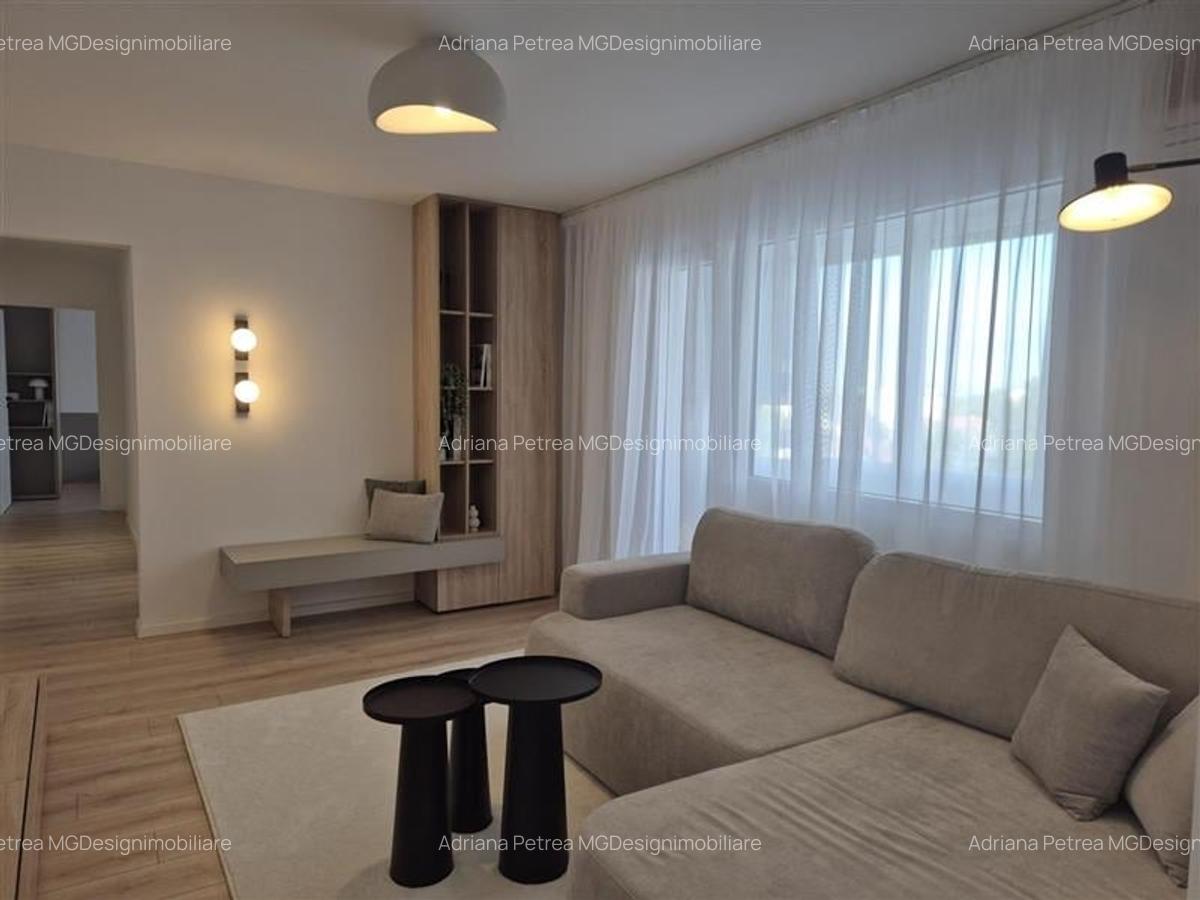 Apartament cu 3 camere semidecomandat, mobilat în Circumvalațiunii - 20
