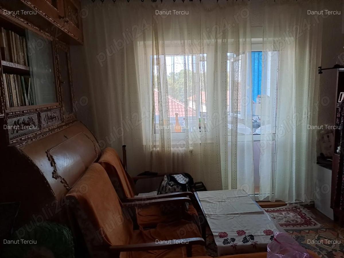 Vand schimb cu 1, 2 cam. parter - apartament 4 cam, et.3, ultracentral Bucecea, 68.900 euro neg. - 7