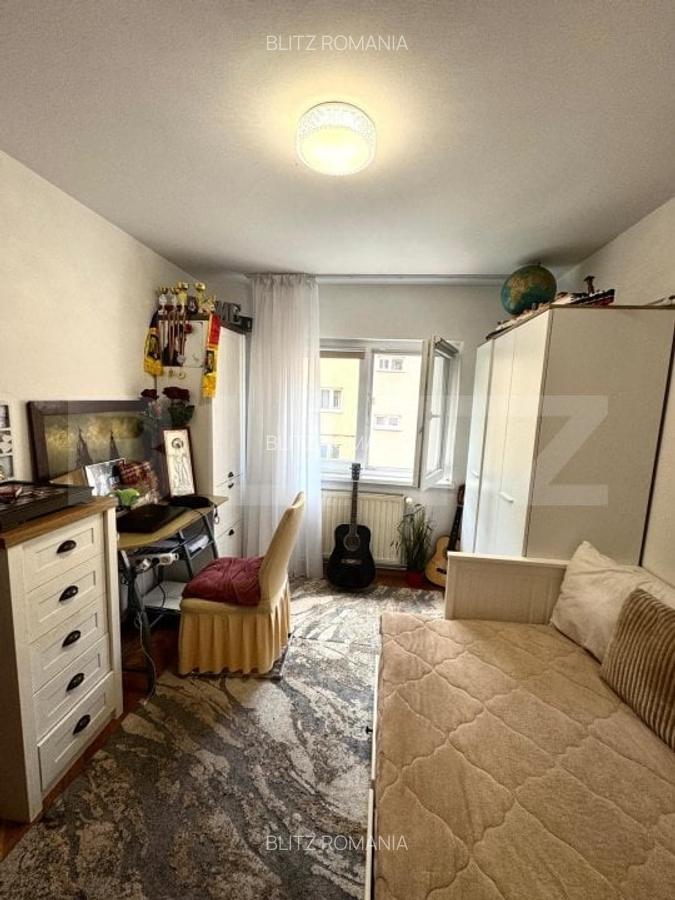 Apartament de vanzare, cu 4 camere, 83 mp,  zona Astra - 5