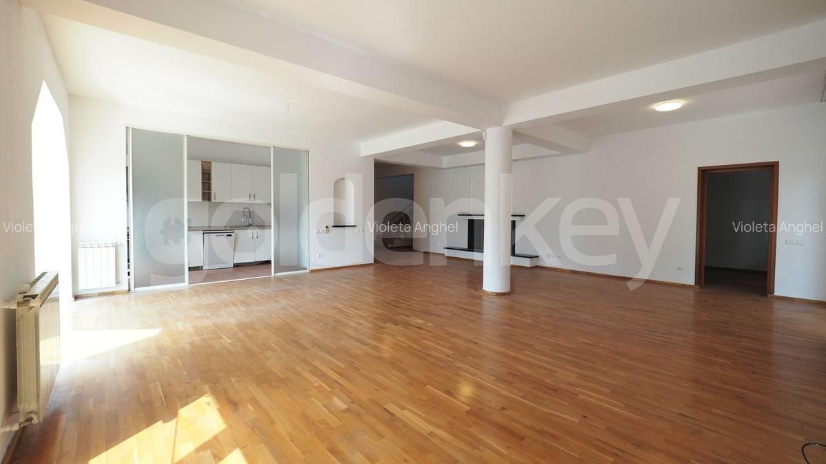 Vila cu piscina privata si 6 dormitoare | British School - 4