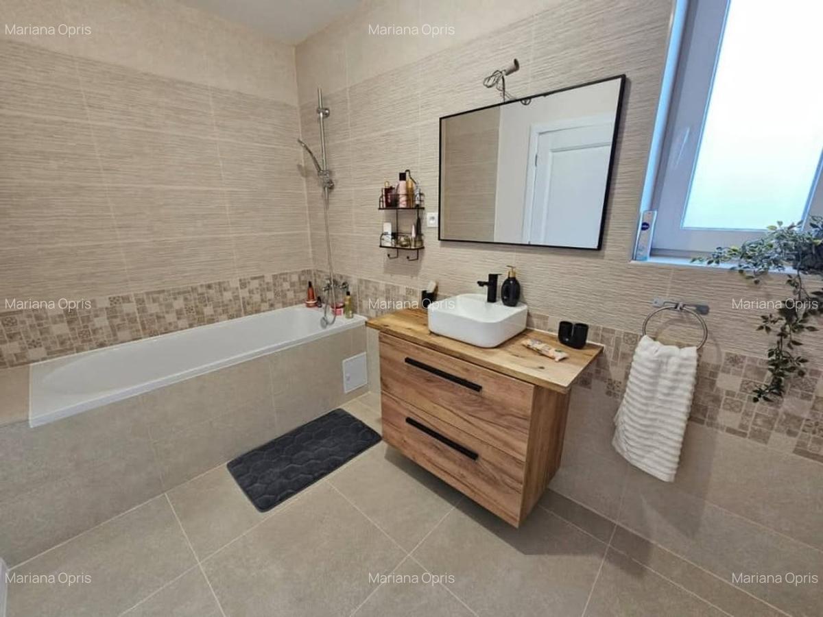 Proprietate 5 camere cu teren de 700mp spre vanzare in Cisnadie - 10