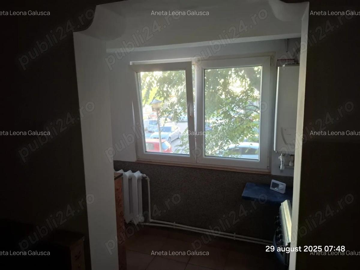 Apartament 2 camere, semidecomandat. 47m2, centrala gaze,parcare,zona centrala - 10 Apartament 2 camere, semidecomandat. 47m2, centrala gaze,parcare,zona centrala - 10