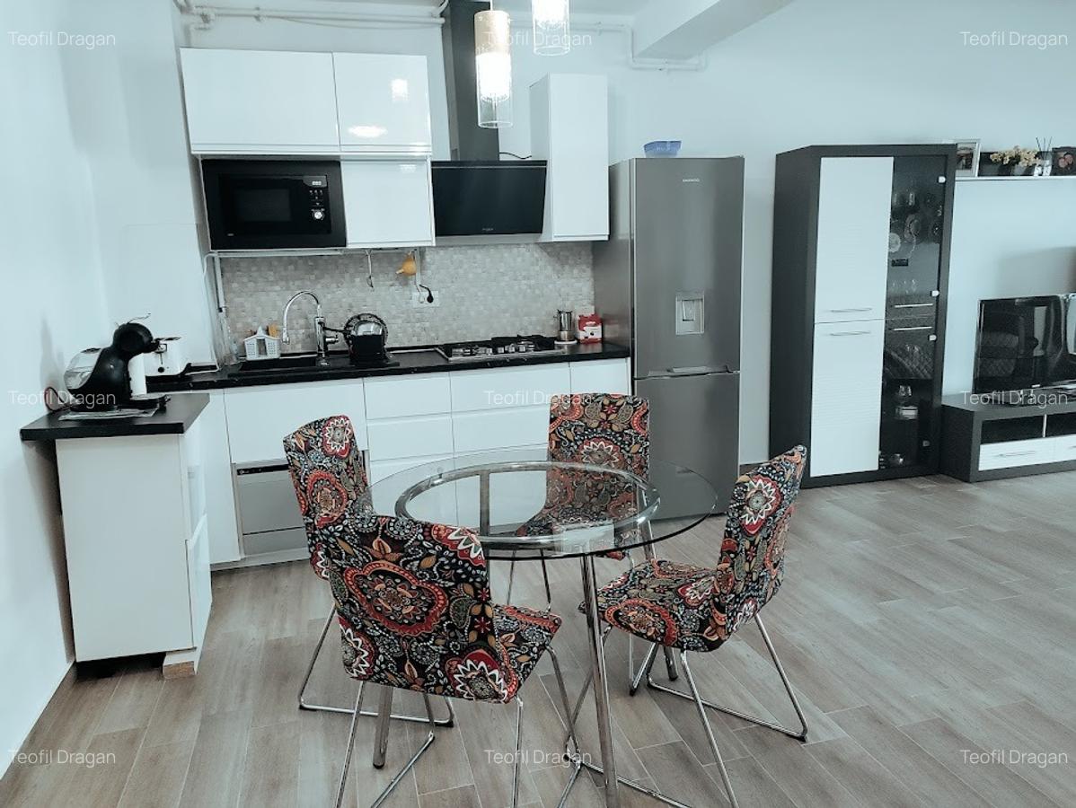 Proprietar inchiriez ap 2 camere  MAMAIA CASA  DEL MAR cu parcare si centrala pr - 9