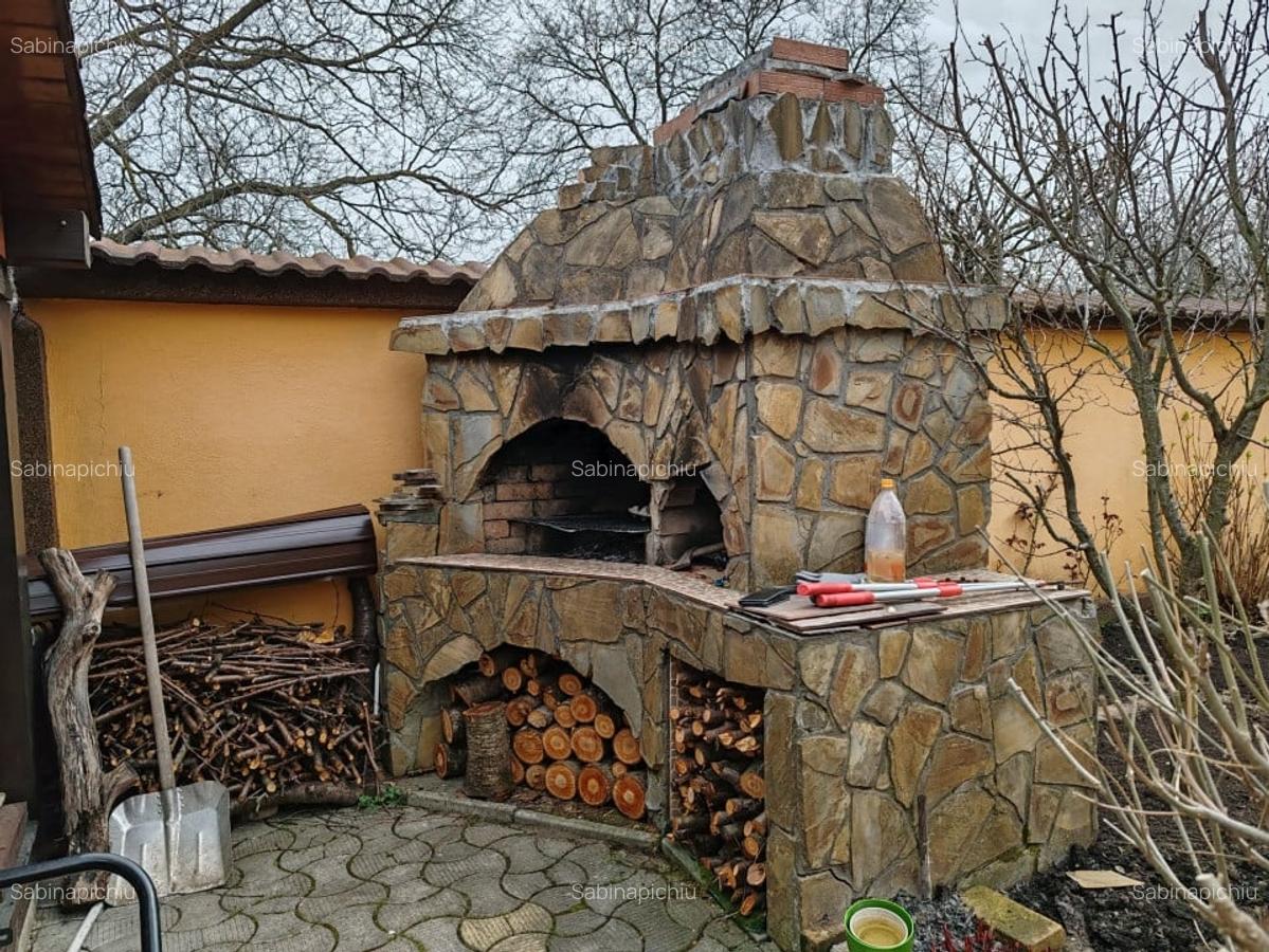 Casa 7 camere, 4 grupuri sanitare, curte si gradina - 3