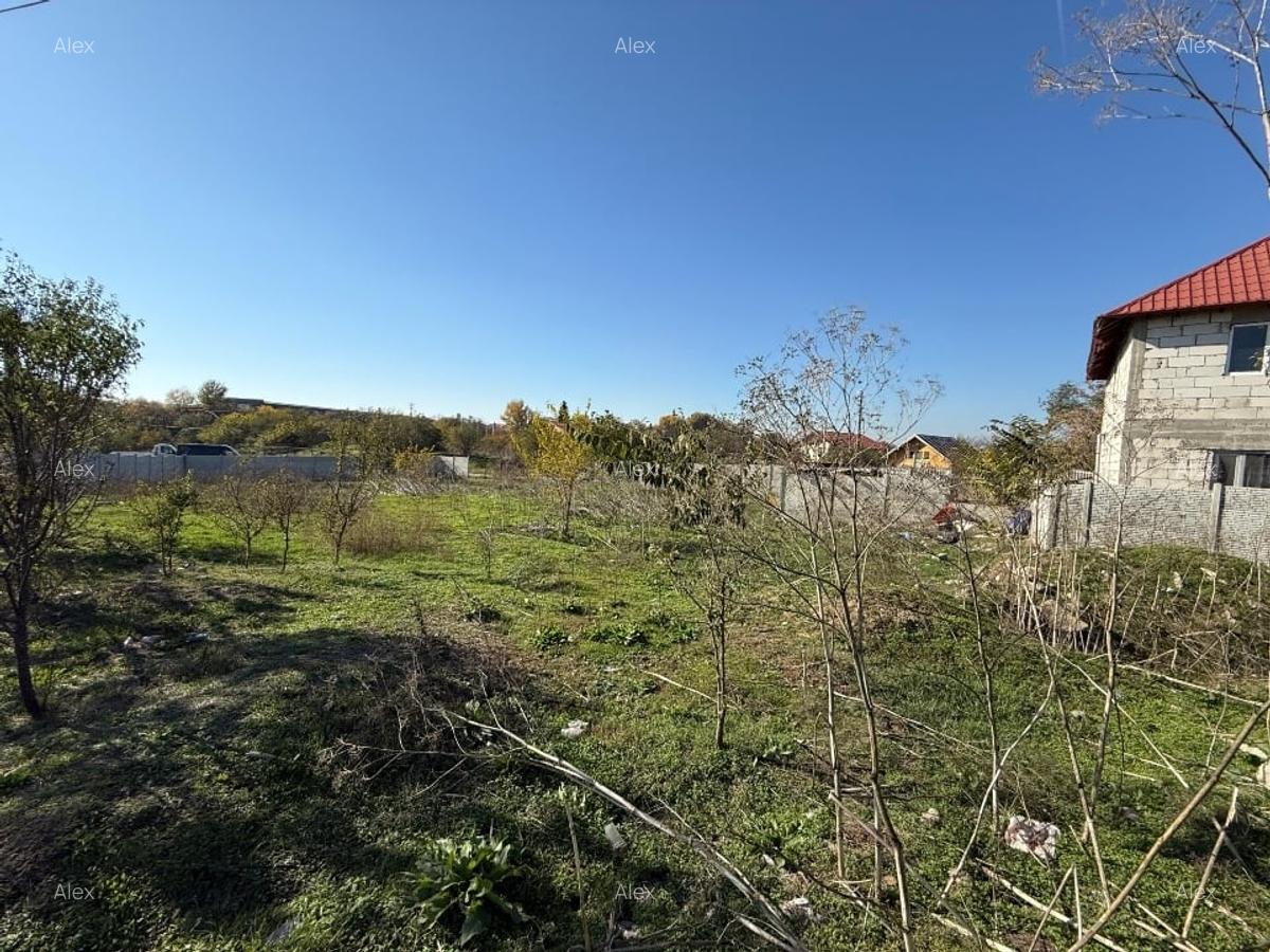 Teren cu acces facil si toate utilitățile disponibile - 3