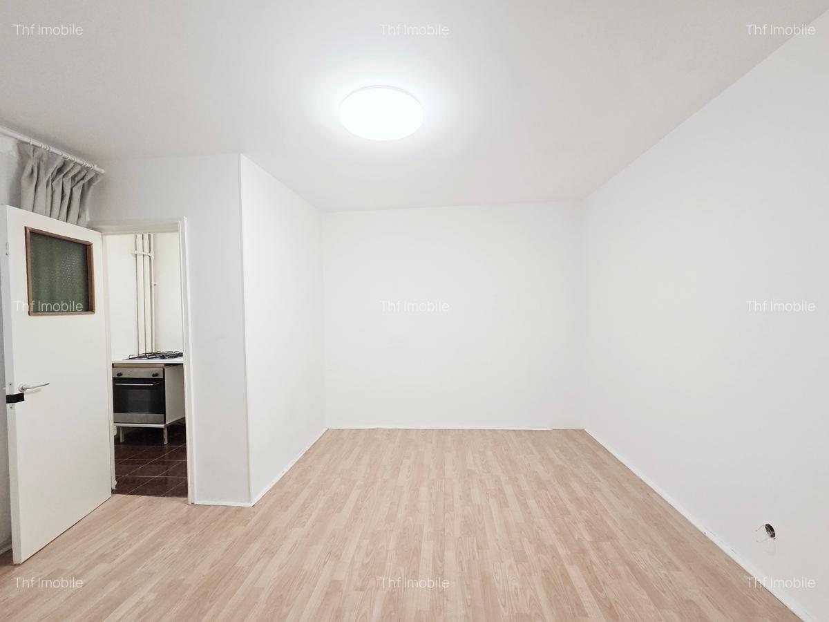 Ap 2 cam, metrou Apărătorii Patriei 600 m - 2