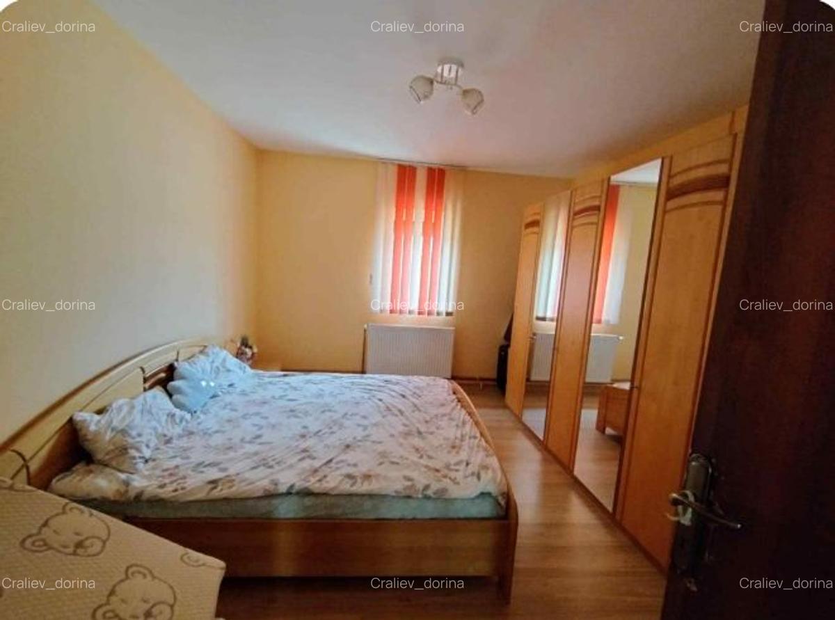 Vând casă spațioasă pe parter in Cenei ,3 fronturi stradale - 10