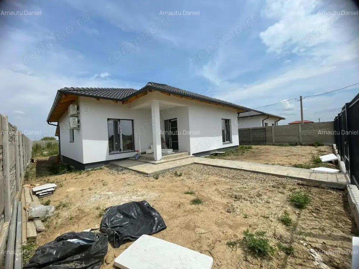 Casa Individuala pe parter in Mosnita, Toate Utilitatile, Drum asfaltat 190.000 e - 3