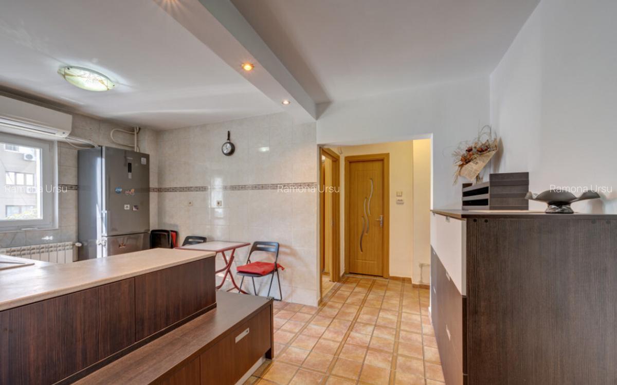 Apartament 3 camere, 2 bai, loc de parcare, Decebal, Theodor - 14