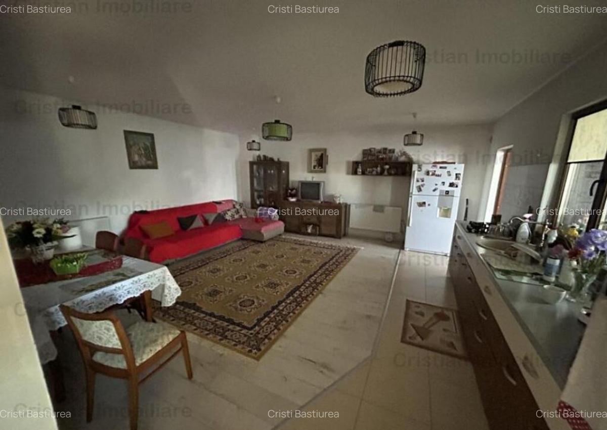 Vila P M caramida 240 mp teren ,170mp construiti Chercea-I - 5