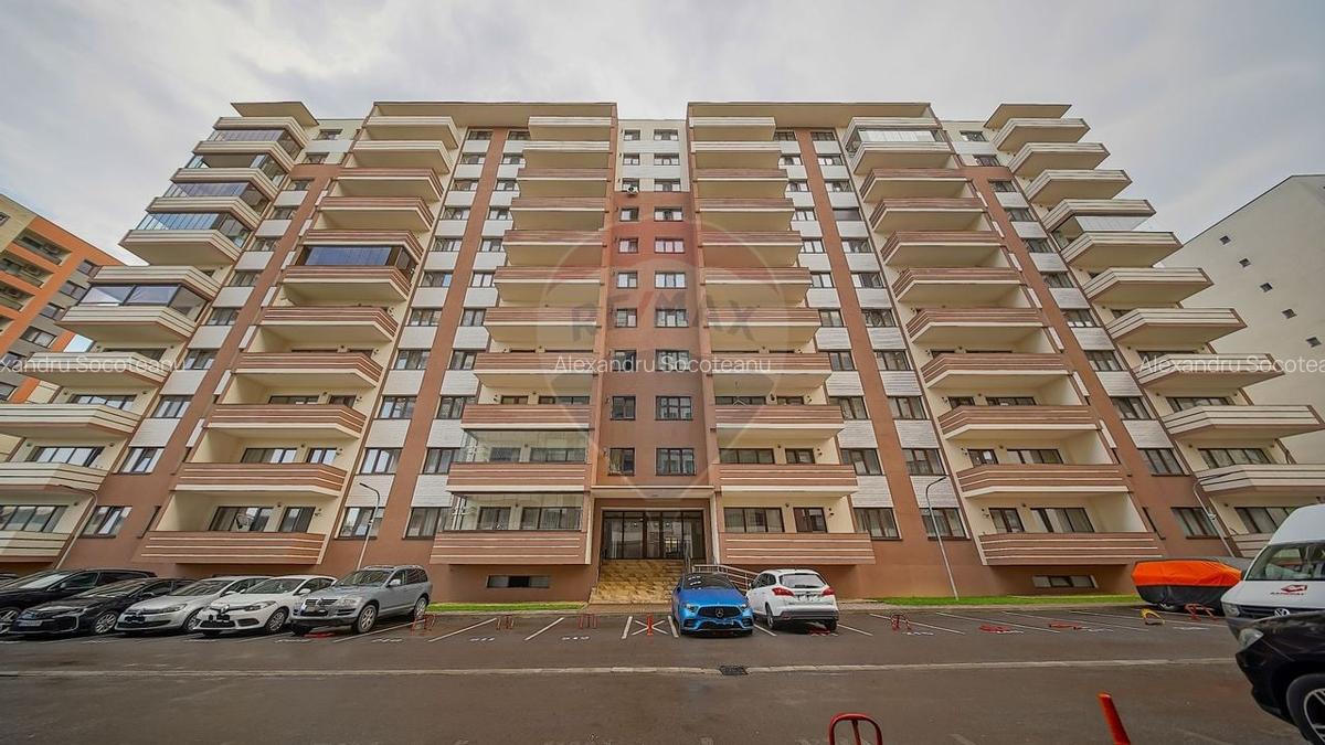 Apartament cu 4 camere decomandat, mobilat în Tractorul - 4