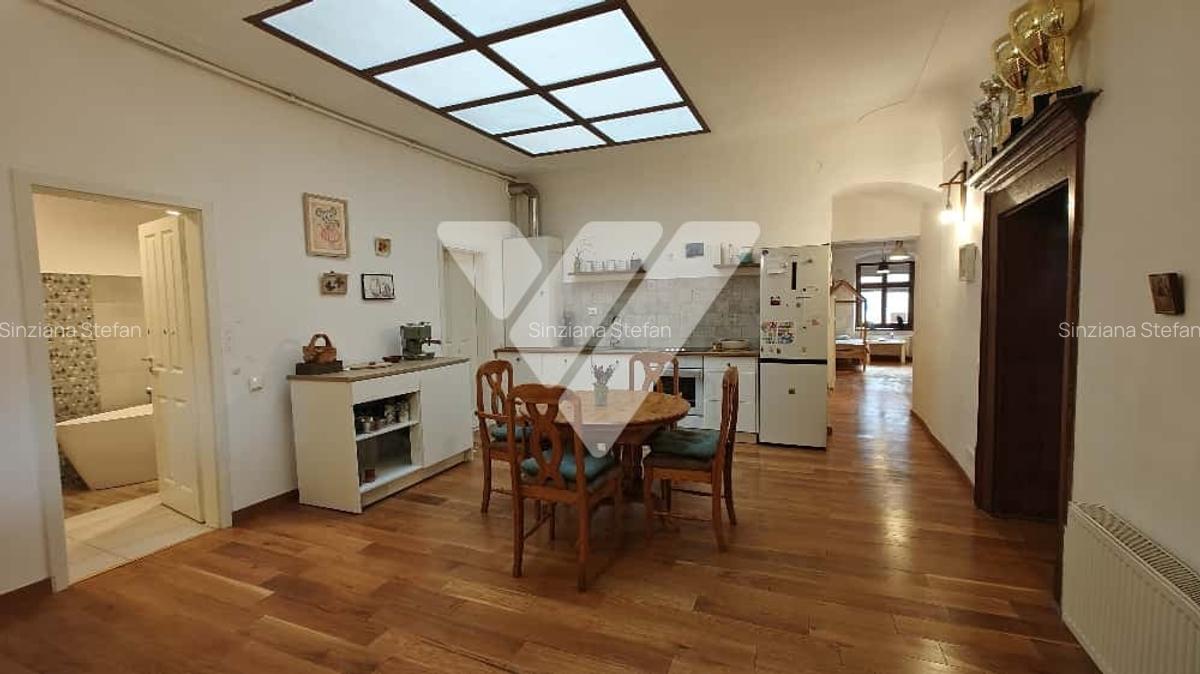 Apartament deosebit cu 3 camere in Centrul Istoric al Sibiului - 1