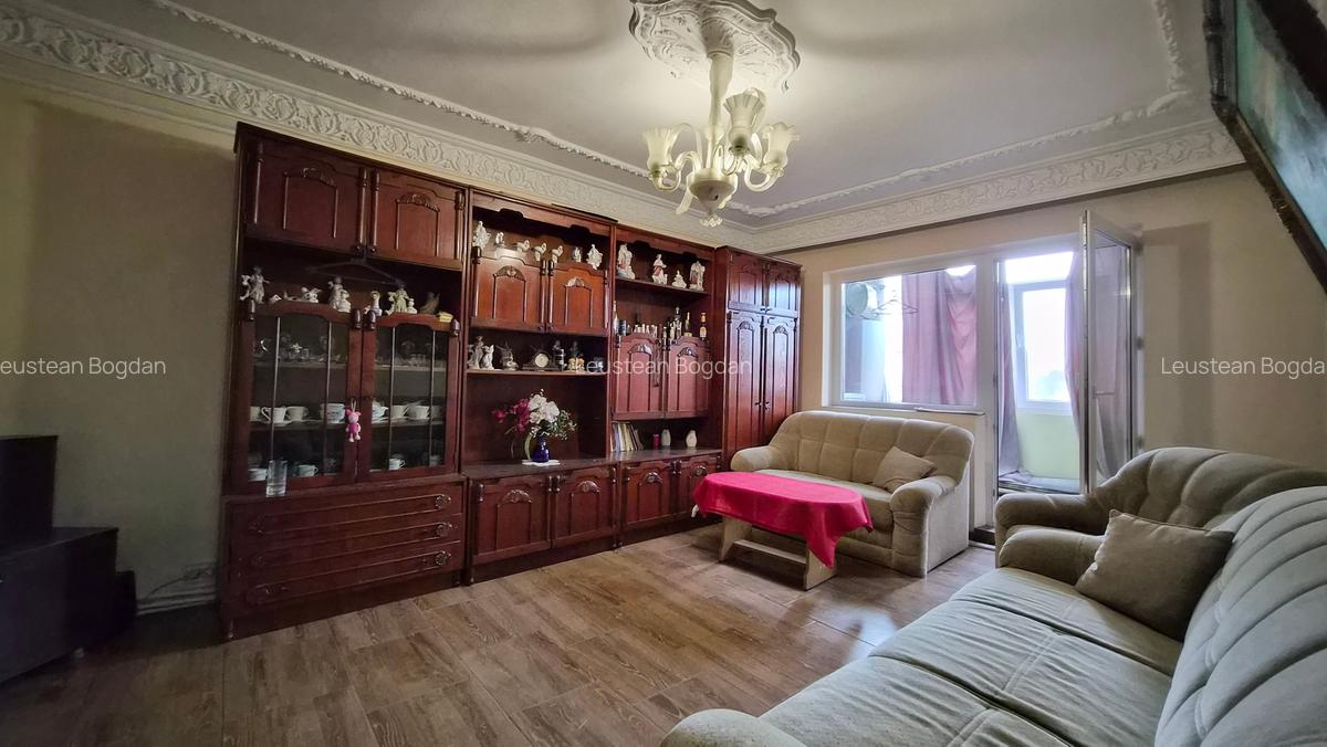 Km 5 - ap 3 cam , et 2/4 , partial mobilat (centrala gaze ) - 2