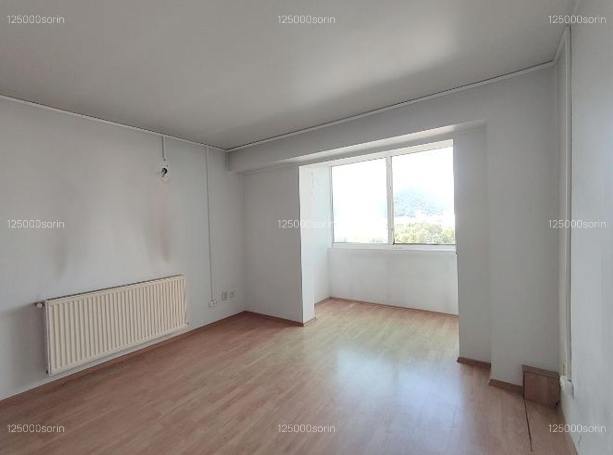 Apartament spațios cu 4 camere, liniștit și însorit. - 8