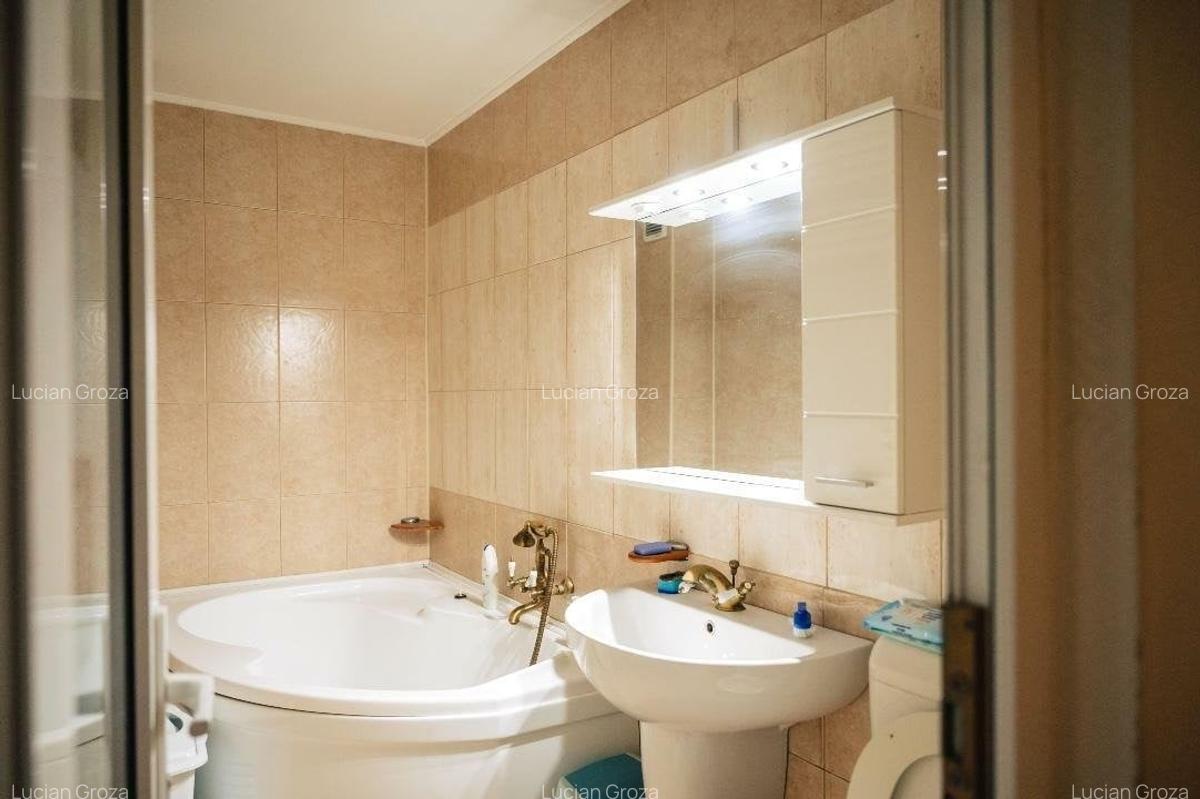 Apartament cu 2 camere decomandat, mobilat în Decebal - 9