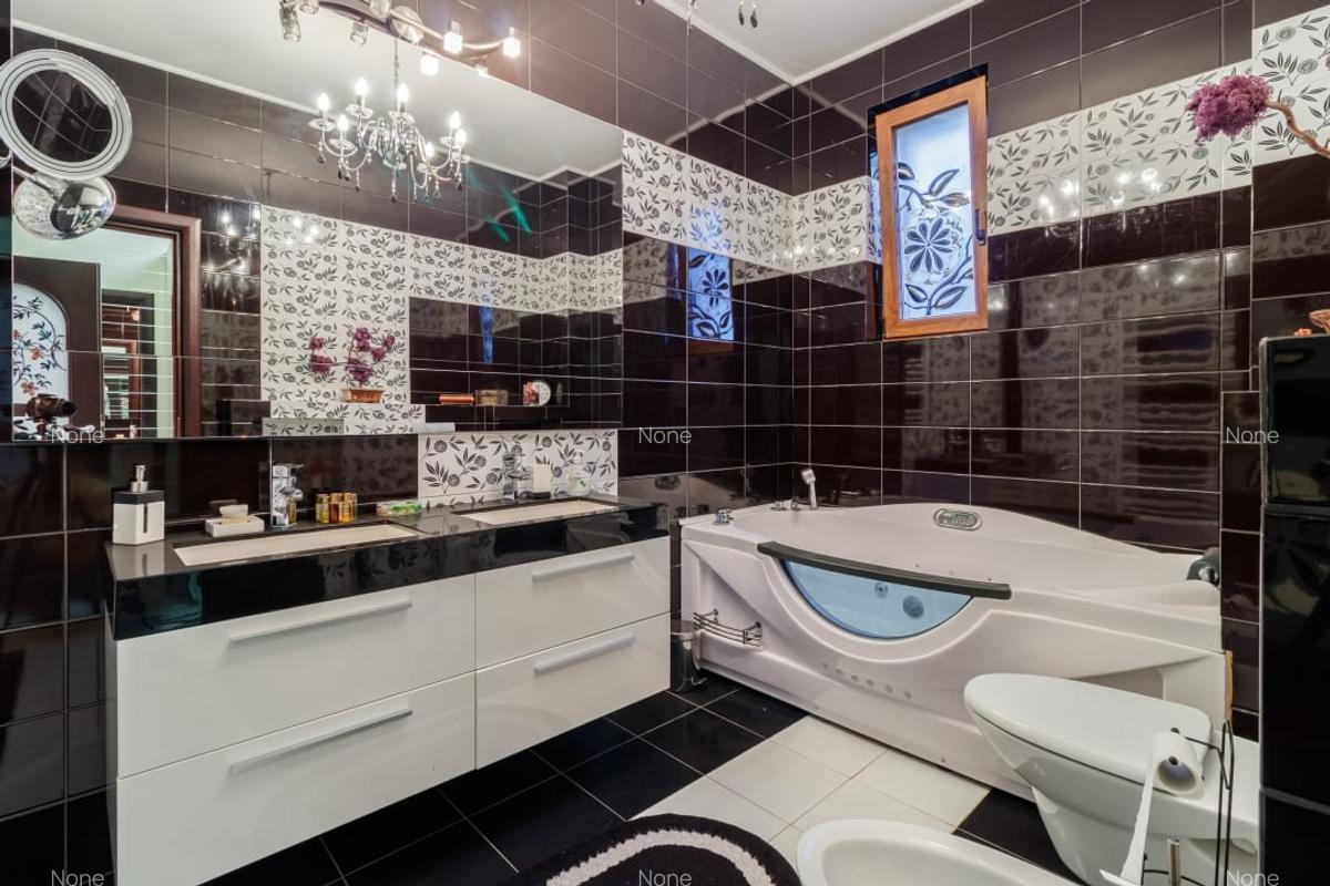 Casa impresionanta - Curte generoasa si Piscina - Otopeni! - 12