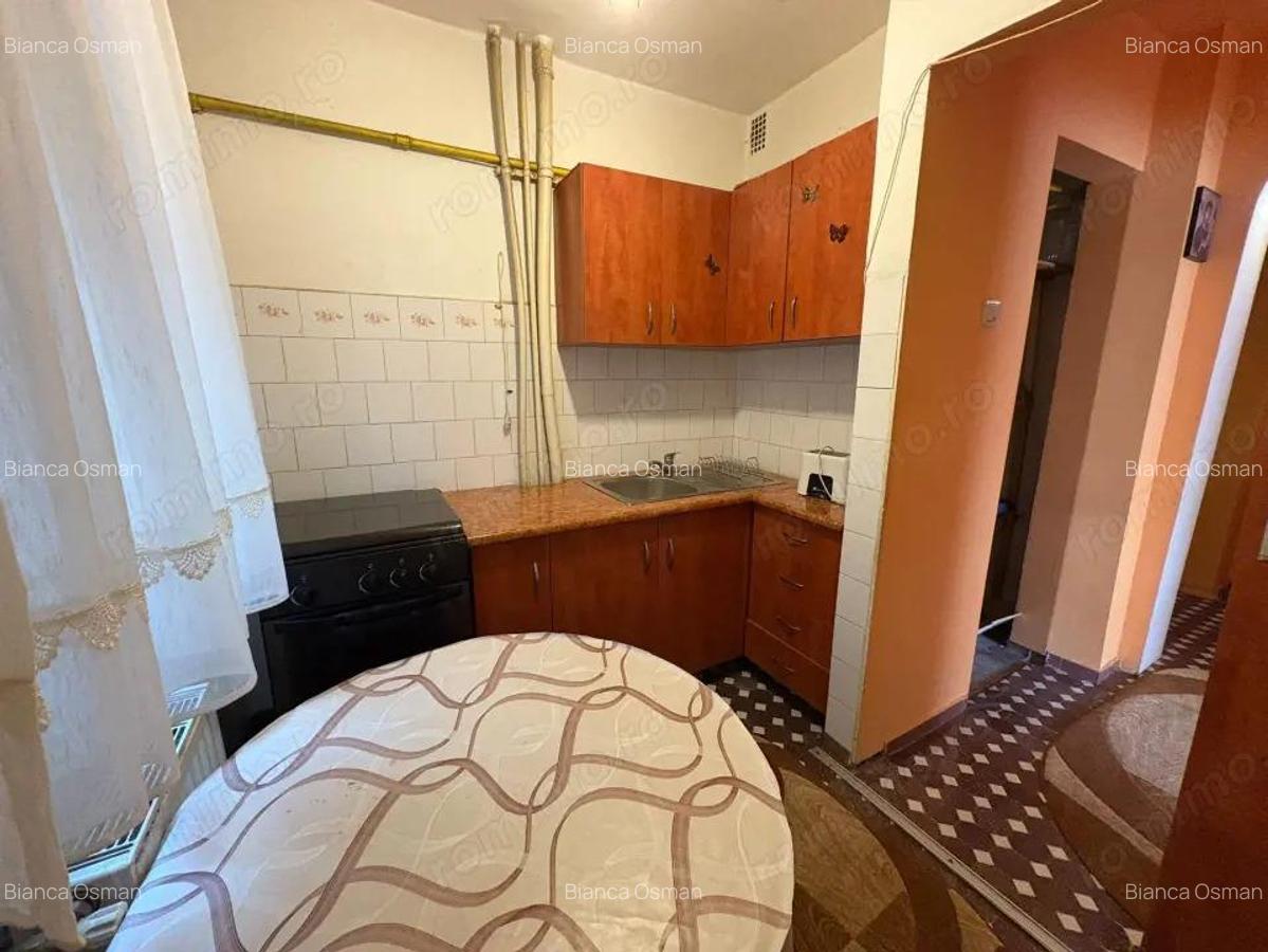 Vanzare apartament 3 camere, situat in Targu Jiu, Aleea Plopilor - 7