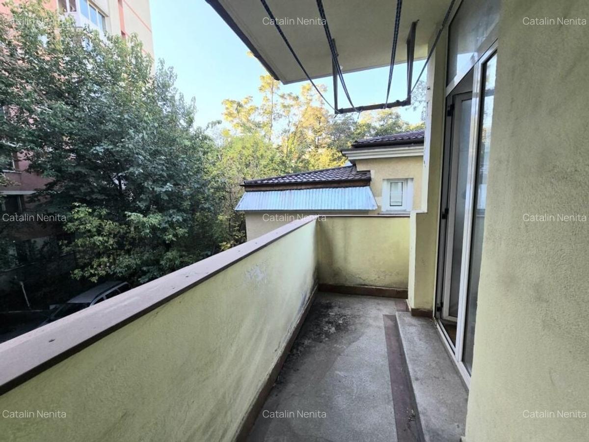 Apartament cu 6 camere nedecomandat în Moșilor - 28
