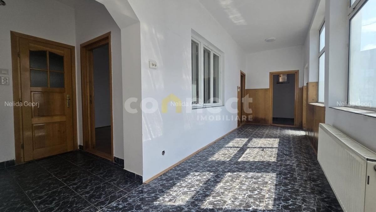 Inchiriere casa nemobilata, pretabila sediu firma, salon, alim publica - 3