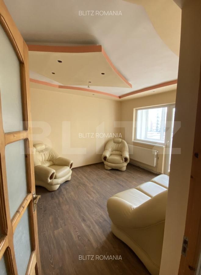 Apartament de 3 camere, 2 bai si balcon inchis, etaj intermediar - 3