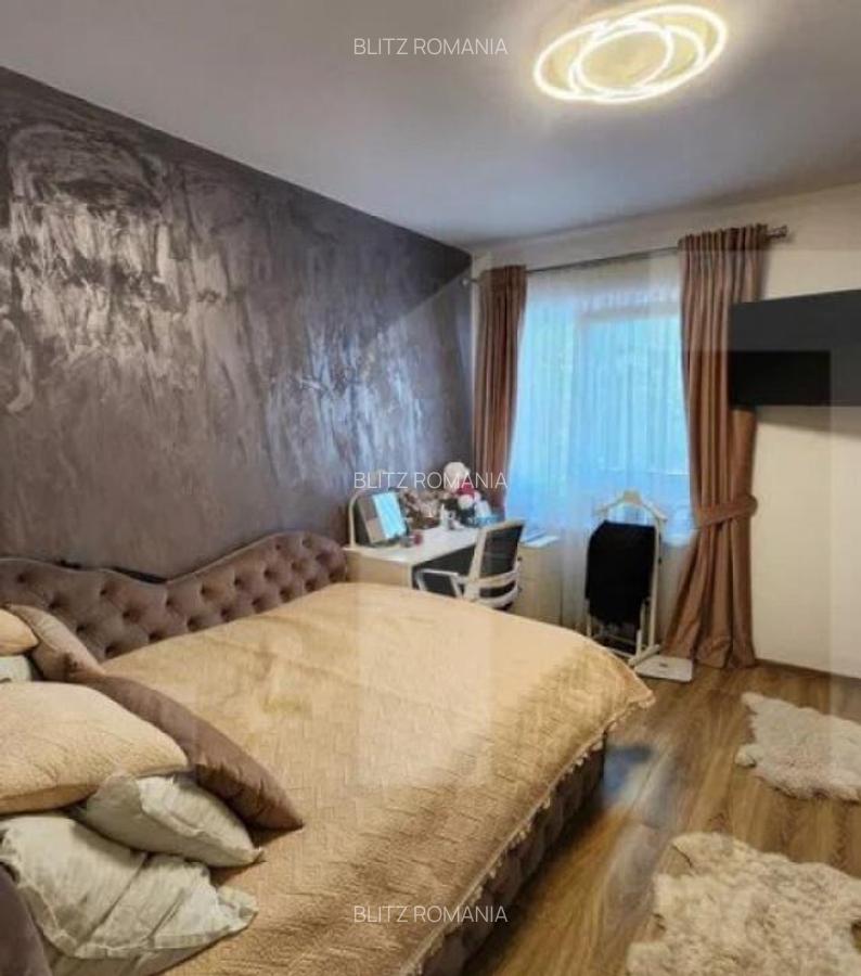 Apartament de vanzare, cu 3 camere, zona Calea Aradului, bl - 3