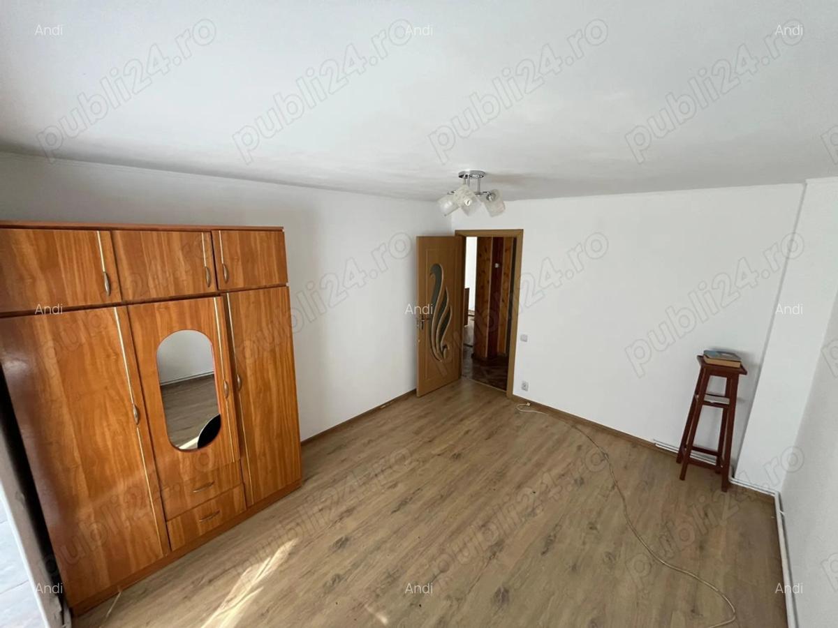 Apartament 3 camere decomandat - 1