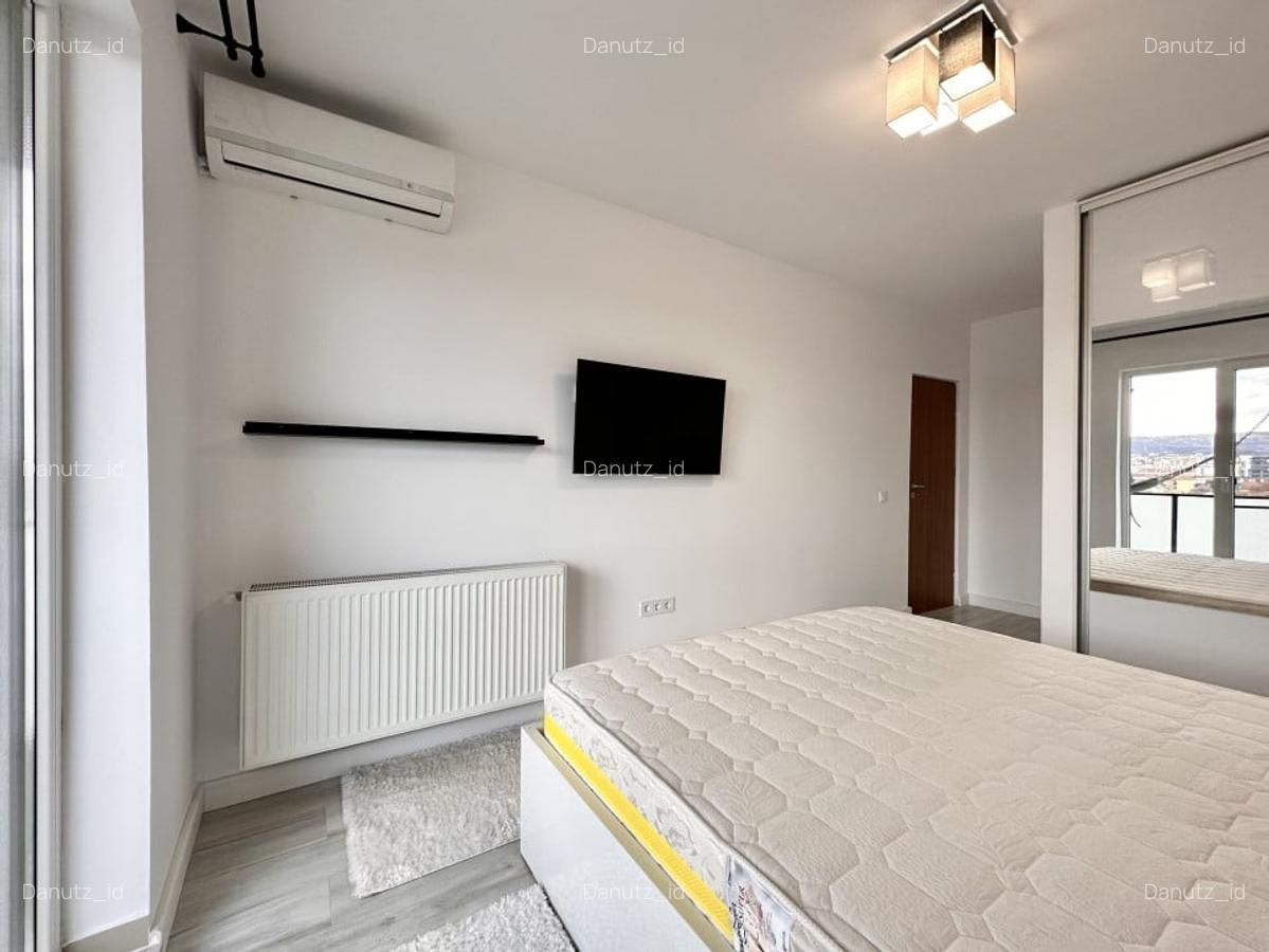 Inchiriere Apartament 3 camere, 2 bai, zona centrala, garaj - 15