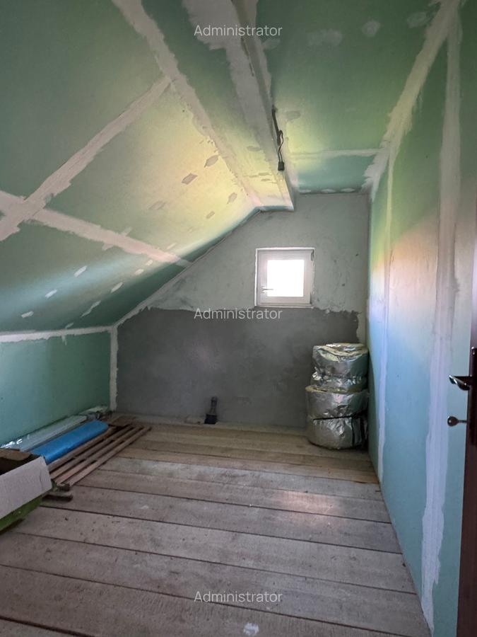 Vila cu curte generoasă Lazu - 18