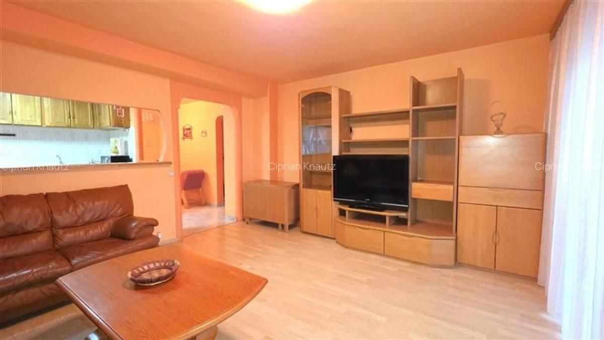 Racadau, apartament 3 camere de inchiriat - 1
