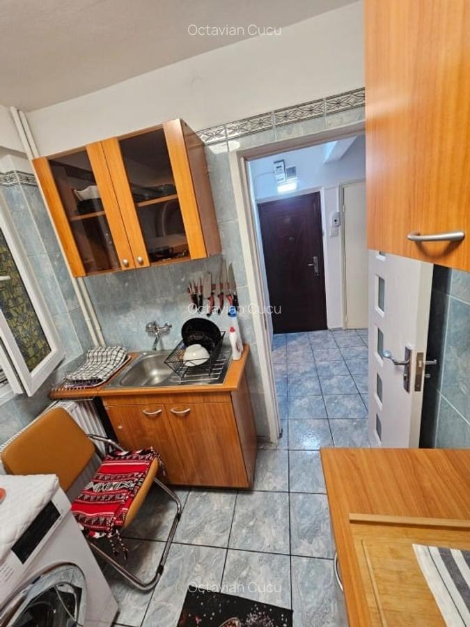 Apartament 2 camere, in blocul de la gura de metrou Eroii Revolutiei - 10