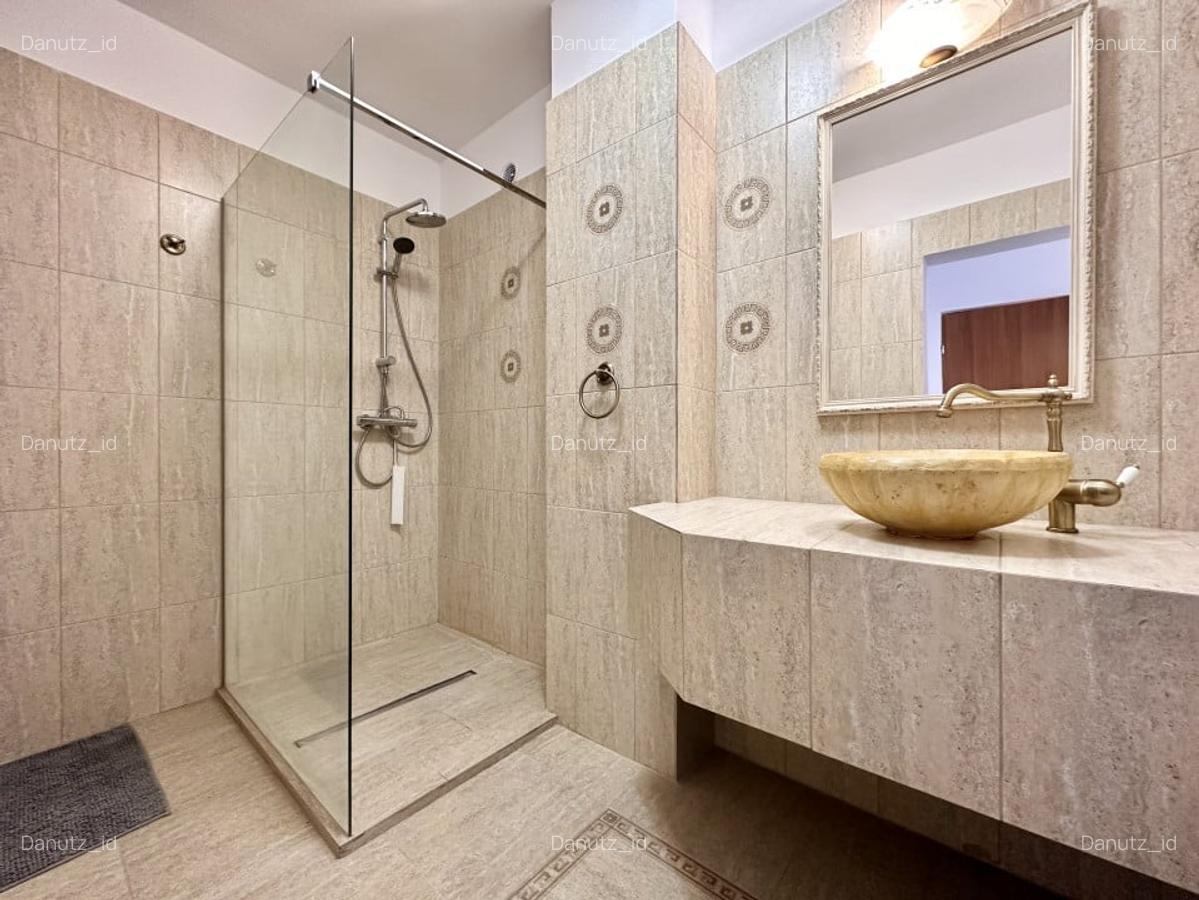 Inchiriere Apartament 3 camere, 2 bai, zona centrala, garaj - 16