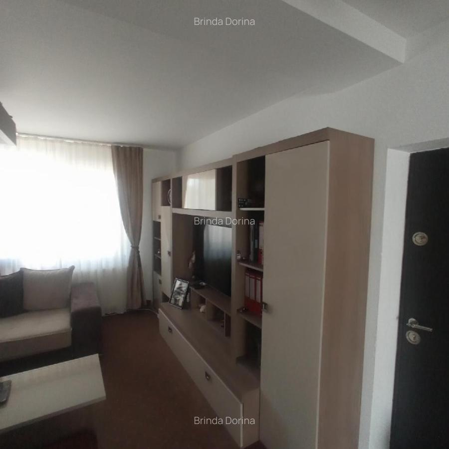 VAND APARTAMENT 2 CAMERE - 3