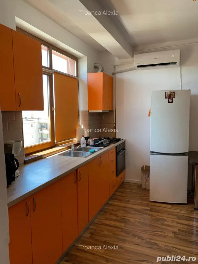 Inchiriez apartament 3 camere - 2