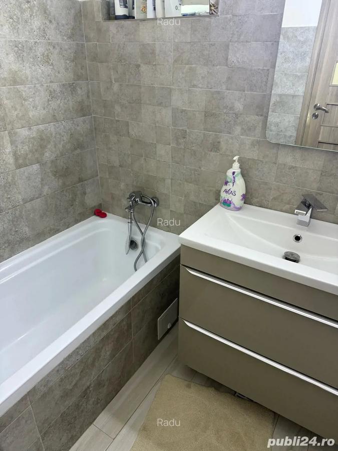 De vanzare apartament cu 3 camere - 2