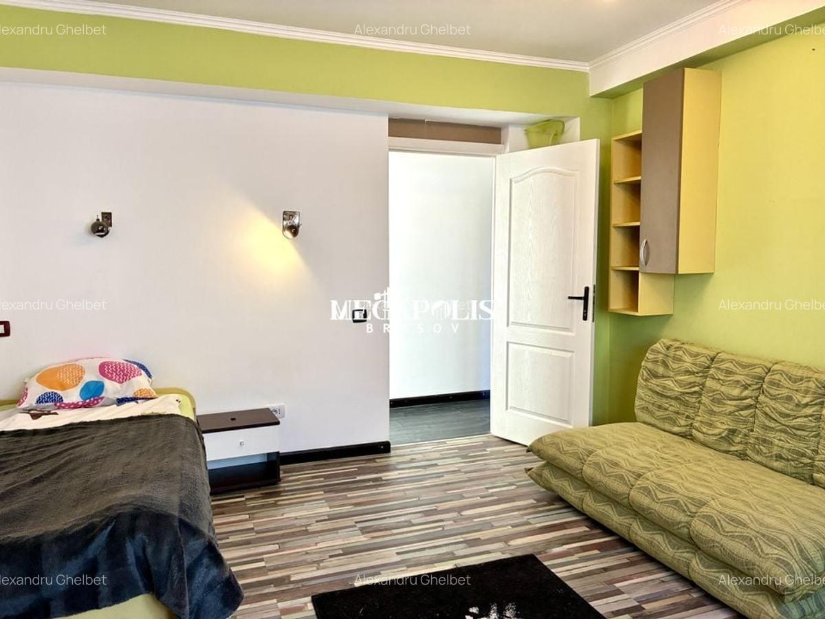 Casă / Ghimbav / 4 camere / Curte privată / Terasă - 35