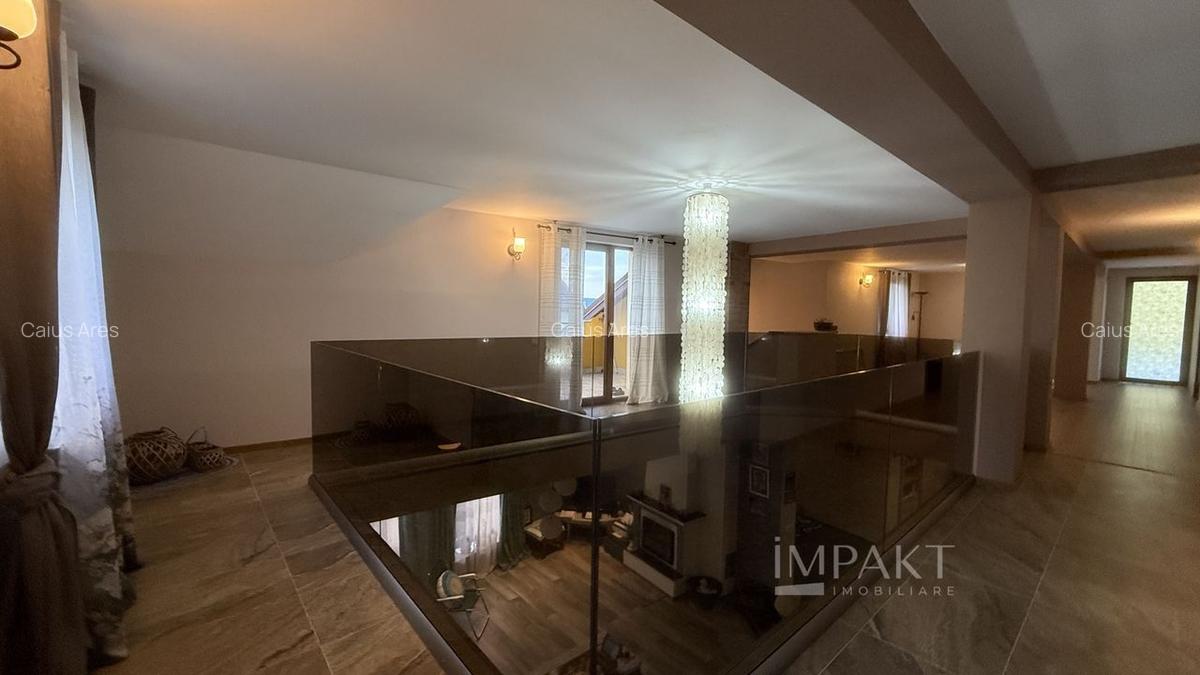 Vila deosebita cu 5 camere pe o strada privata in Borhanci - 9