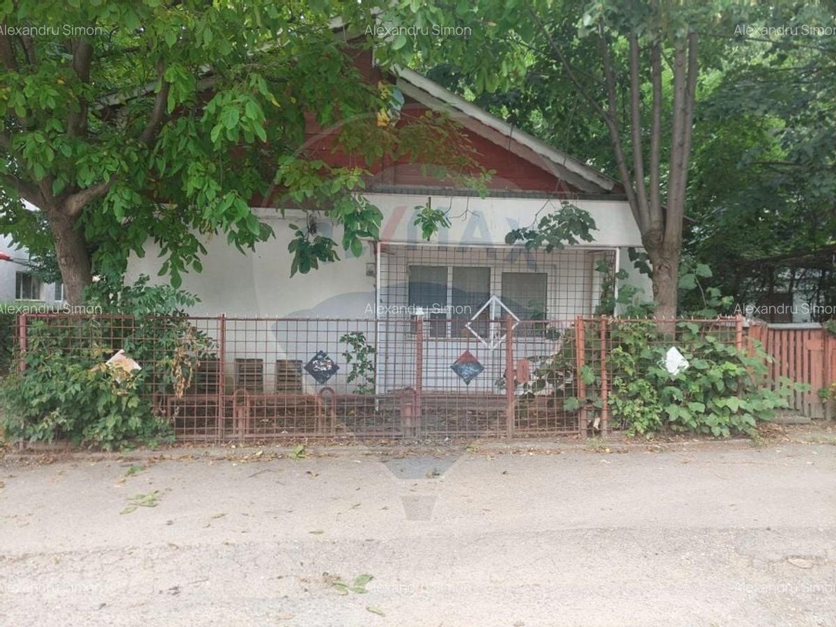 Spatiu comercial de inchiriat Bacau cladire separata - 1