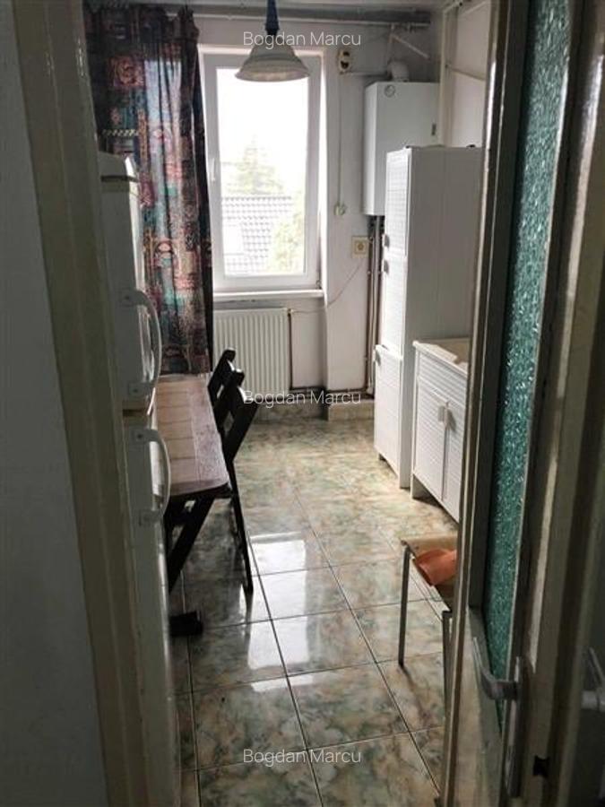 Apartament 3 camere decomandat lingă Medicină - 2