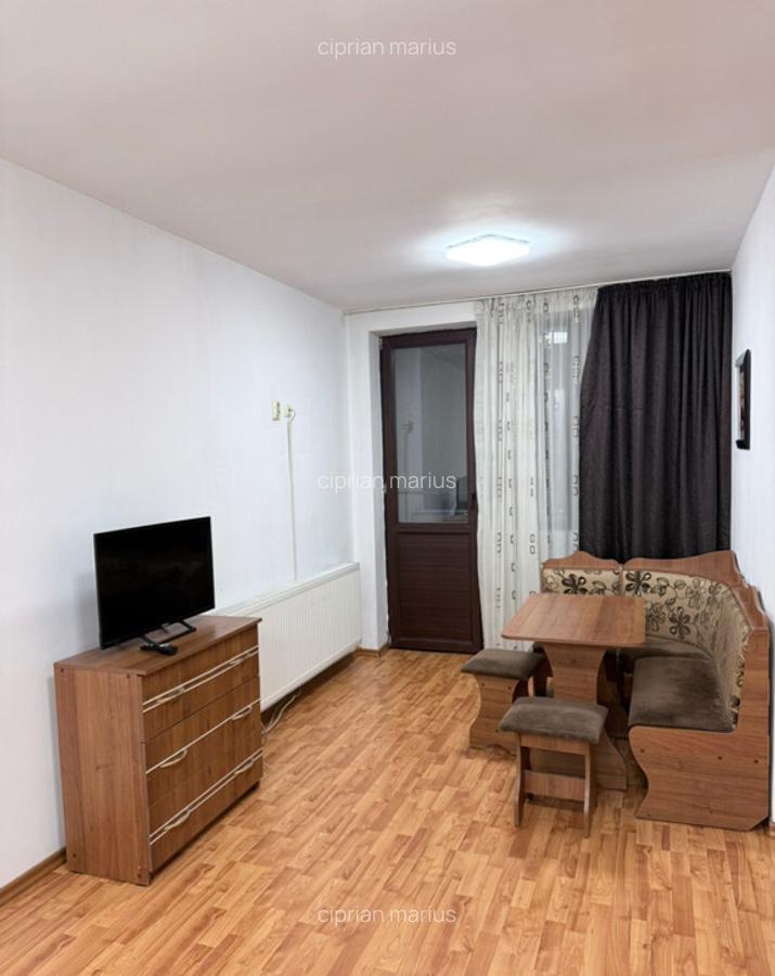 Inchiriez garsoniera - 3