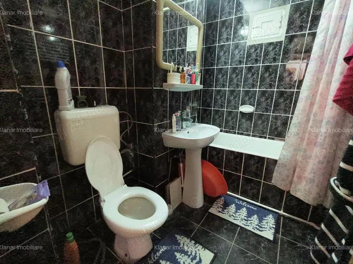 De vanzare apartament 2 camere in Curtea de Arge? langa Manastire - 10