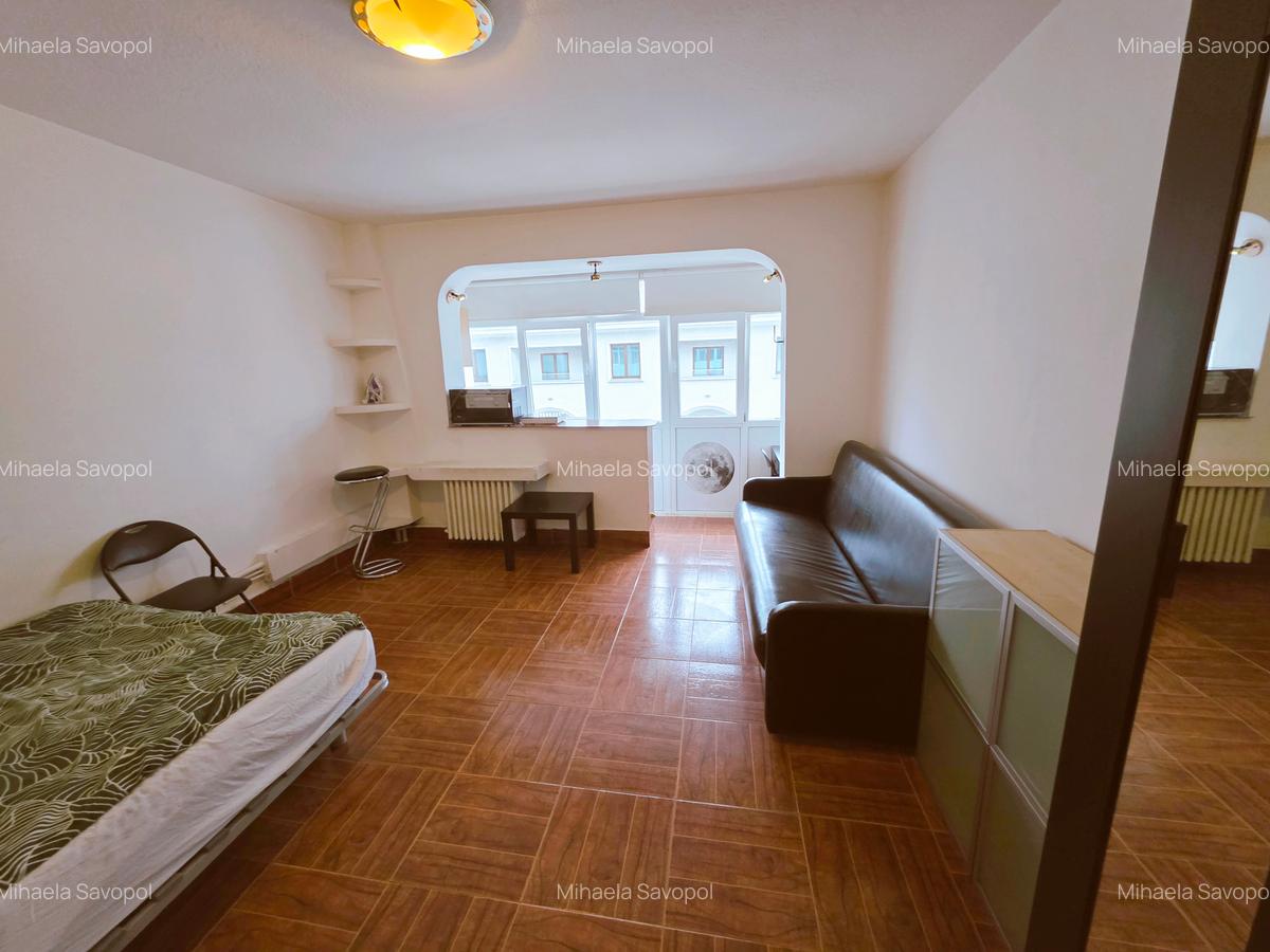 Garsoniera Sala Palatului - Hilton etajul 5 mobilata utilata bloc 1960 - 10