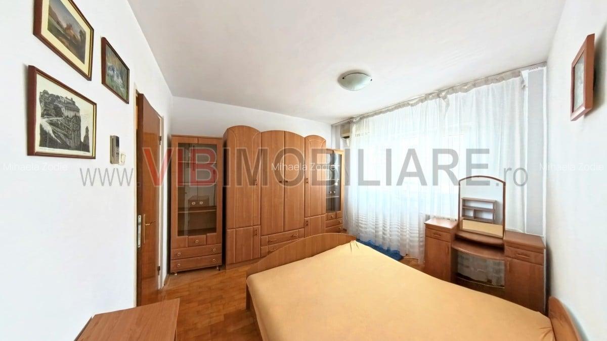 Dristor - str Ramnicu Valcea - 3 camere - 2 bai- 2 balcoane - decomandat - 5