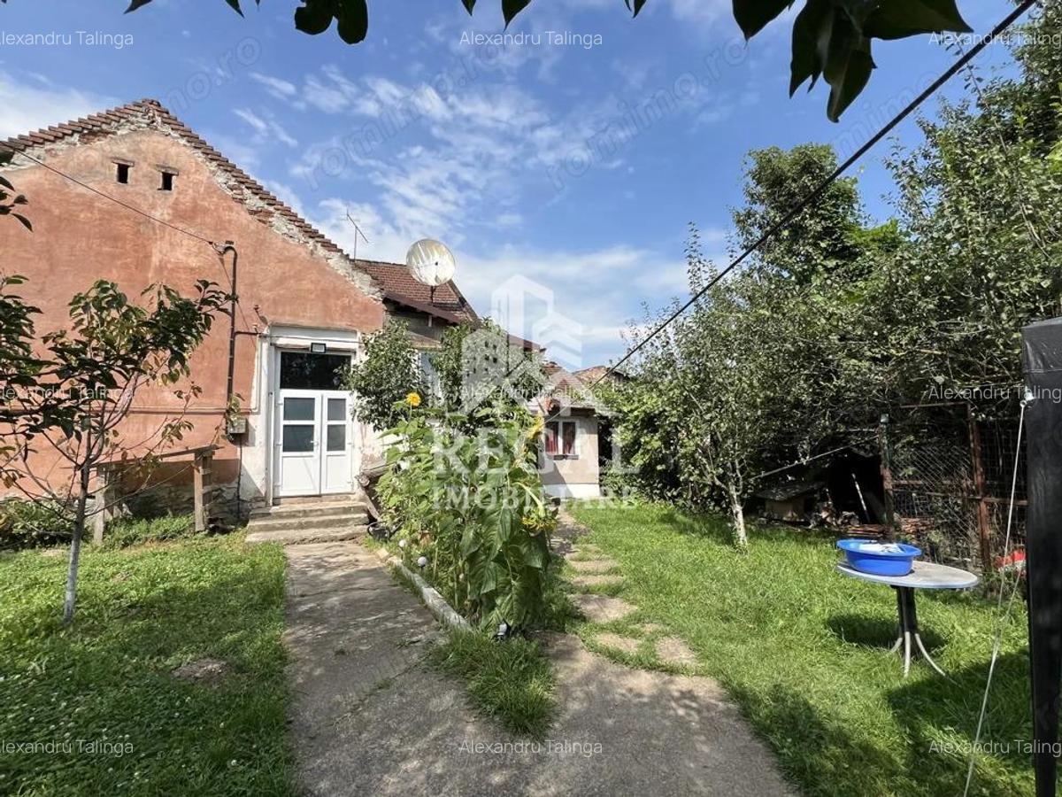 Casa spa?ioasa pe strada Carpa?i zona Ceangai - 1 Casa spa?ioasa pe strada Carpa?i zona Ceangai - 1