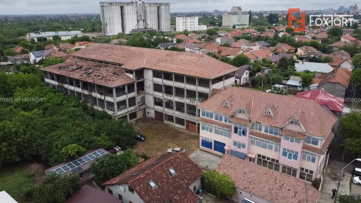 Cladire productie Parter + 3 niveluri, teren intravilan 9738 mp in Timisoara - 1