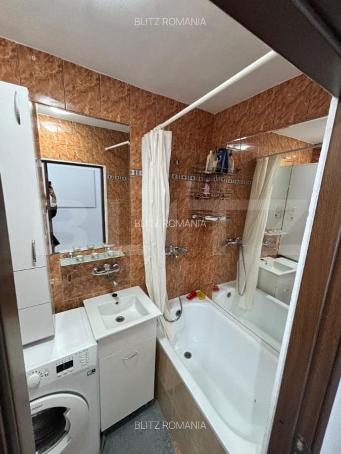 Apartament de vanzare, cu 2 camere, 35 mp, etaj 4/4, zona Decebal - 5