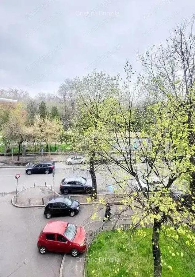 De Vanzare apartament 2 camere Cismigiu sect 1 - 15